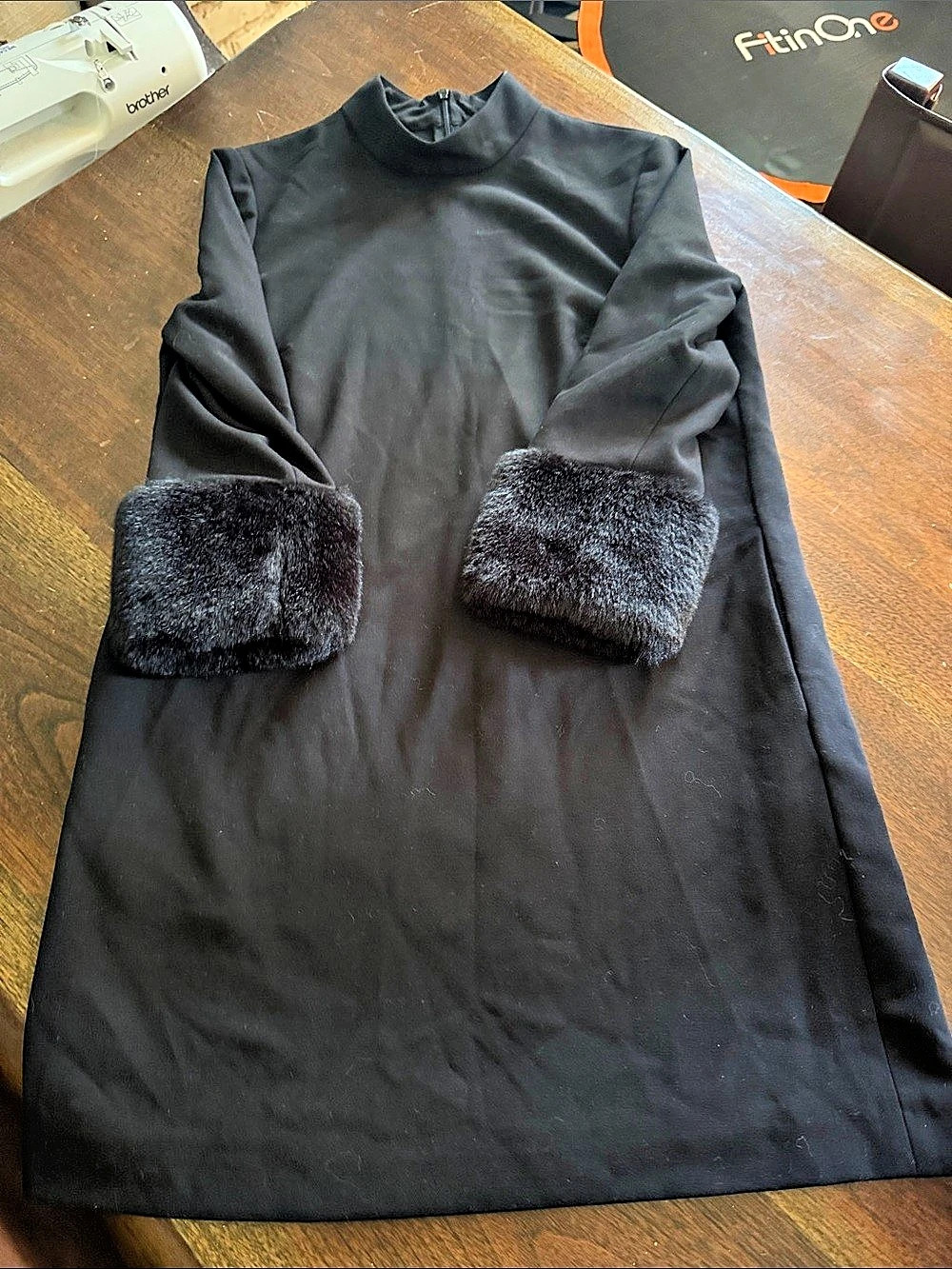 French Connection Whisper Ruth Faux-Fur-Cuff Shift Dress Black Small Like New
